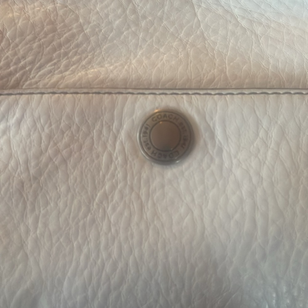 Coach White Leather Shoulder Bag with Brown Leather Handle - Picture 2 of 5